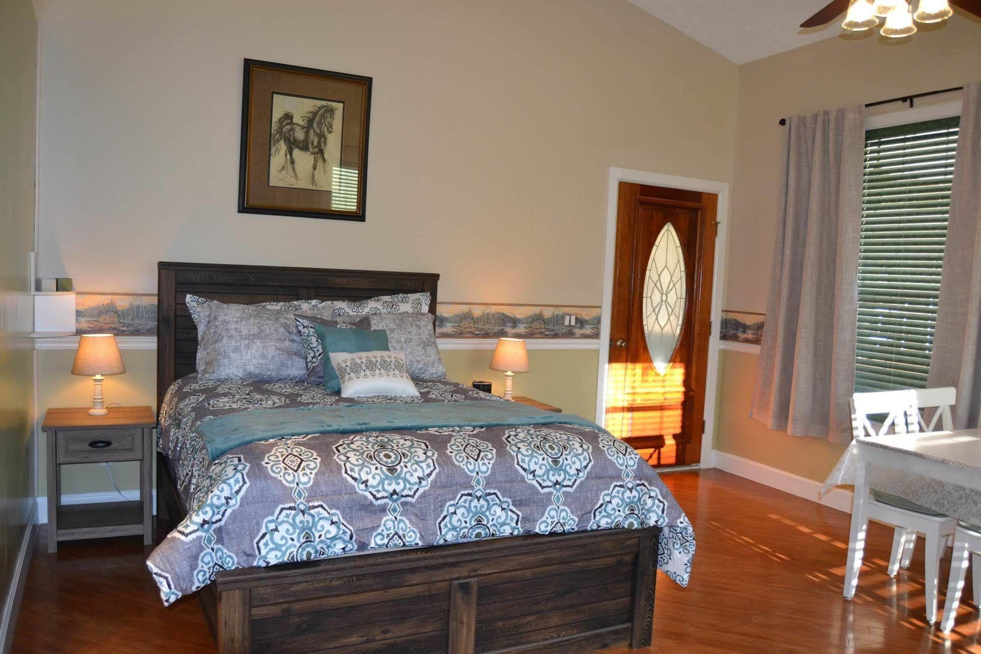 Floral City Rock Pointe Ranch Bed & Breakfast エクステリア 写真