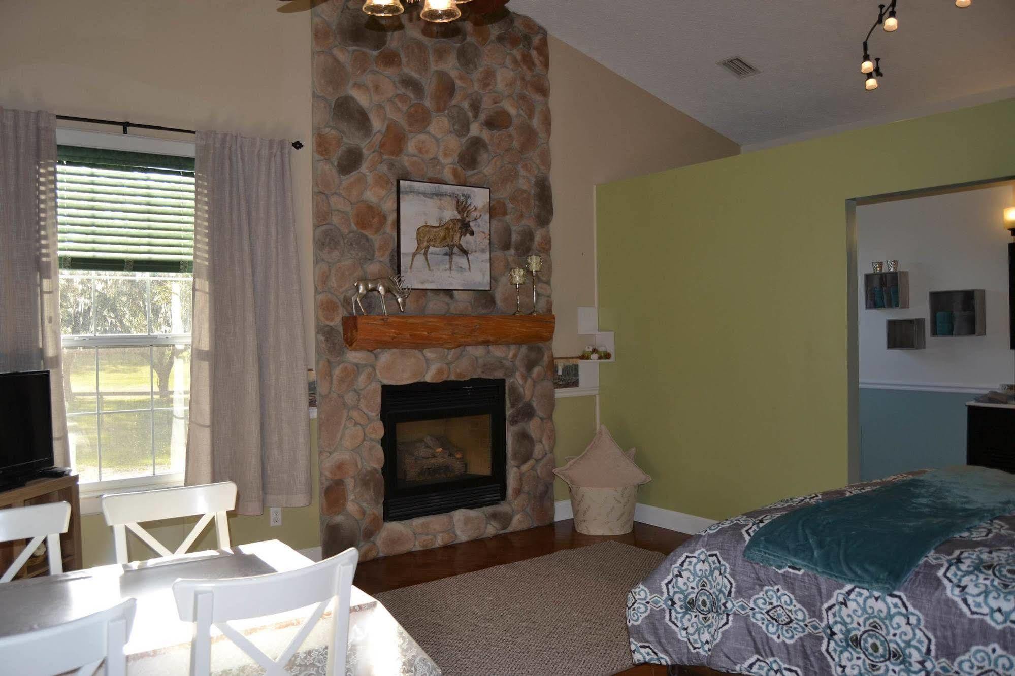 Floral City Rock Pointe Ranch Bed & Breakfast エクステリア 写真