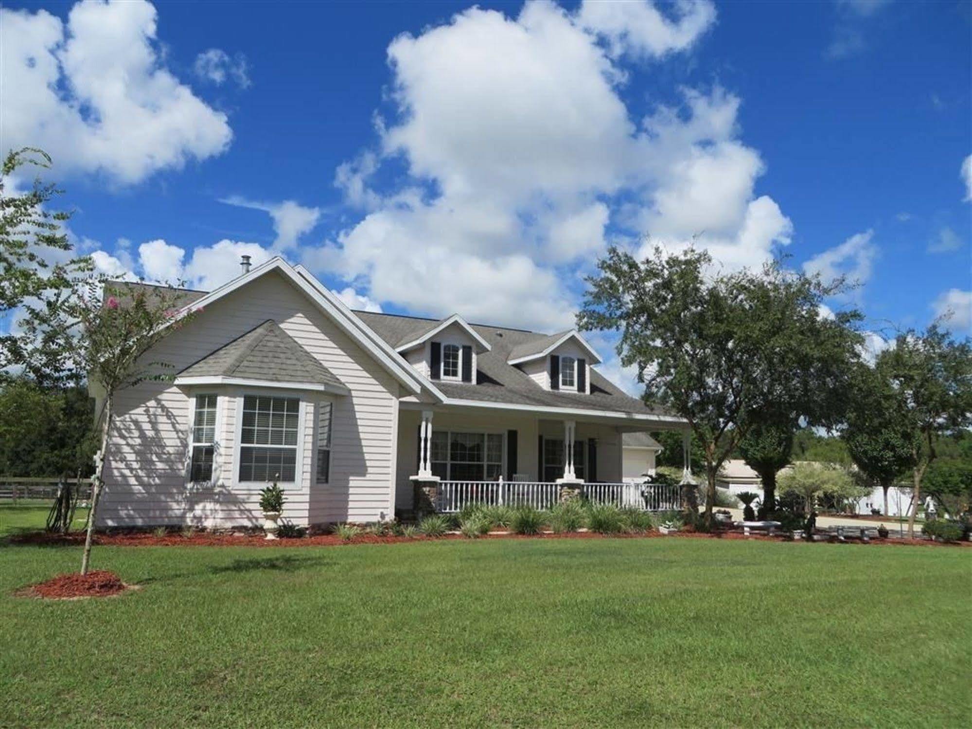Floral City Rock Pointe Ranch Bed & Breakfast エクステリア 写真